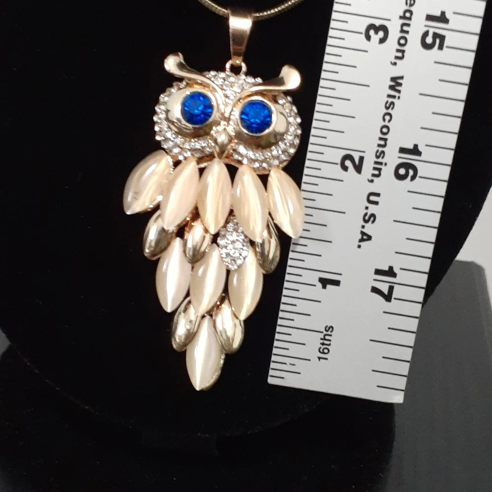 Gold Tone Owl Necklace - Picture 7 of 10
